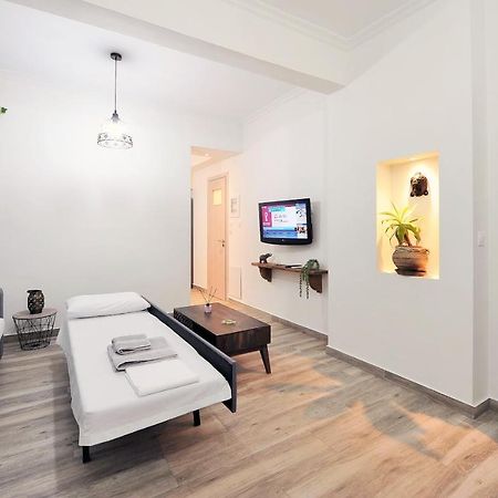 Bella Ciao Guest House Athena Bagian luar foto