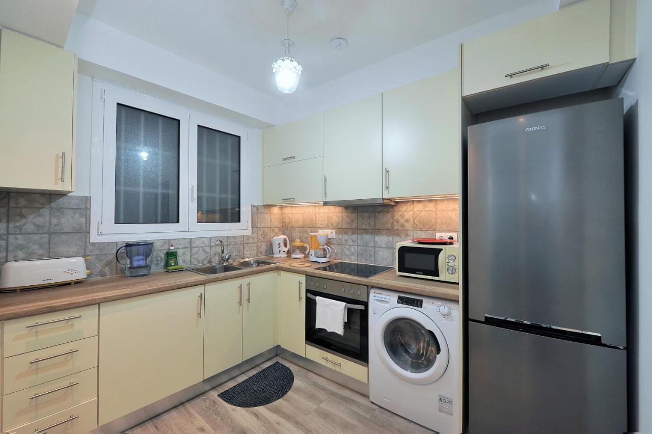 Bella Ciao Guest House Athena Bagian luar foto