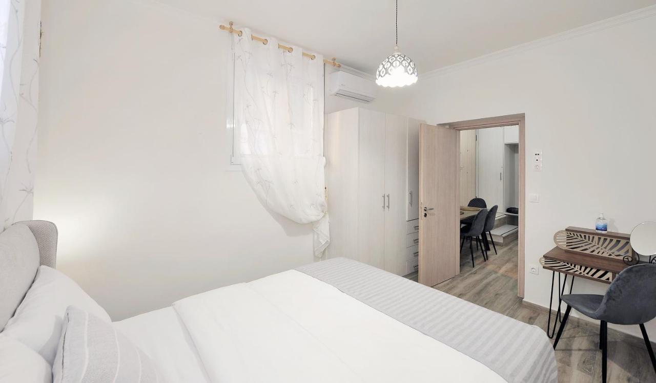 Bella Ciao Guest House Athena Bagian luar foto